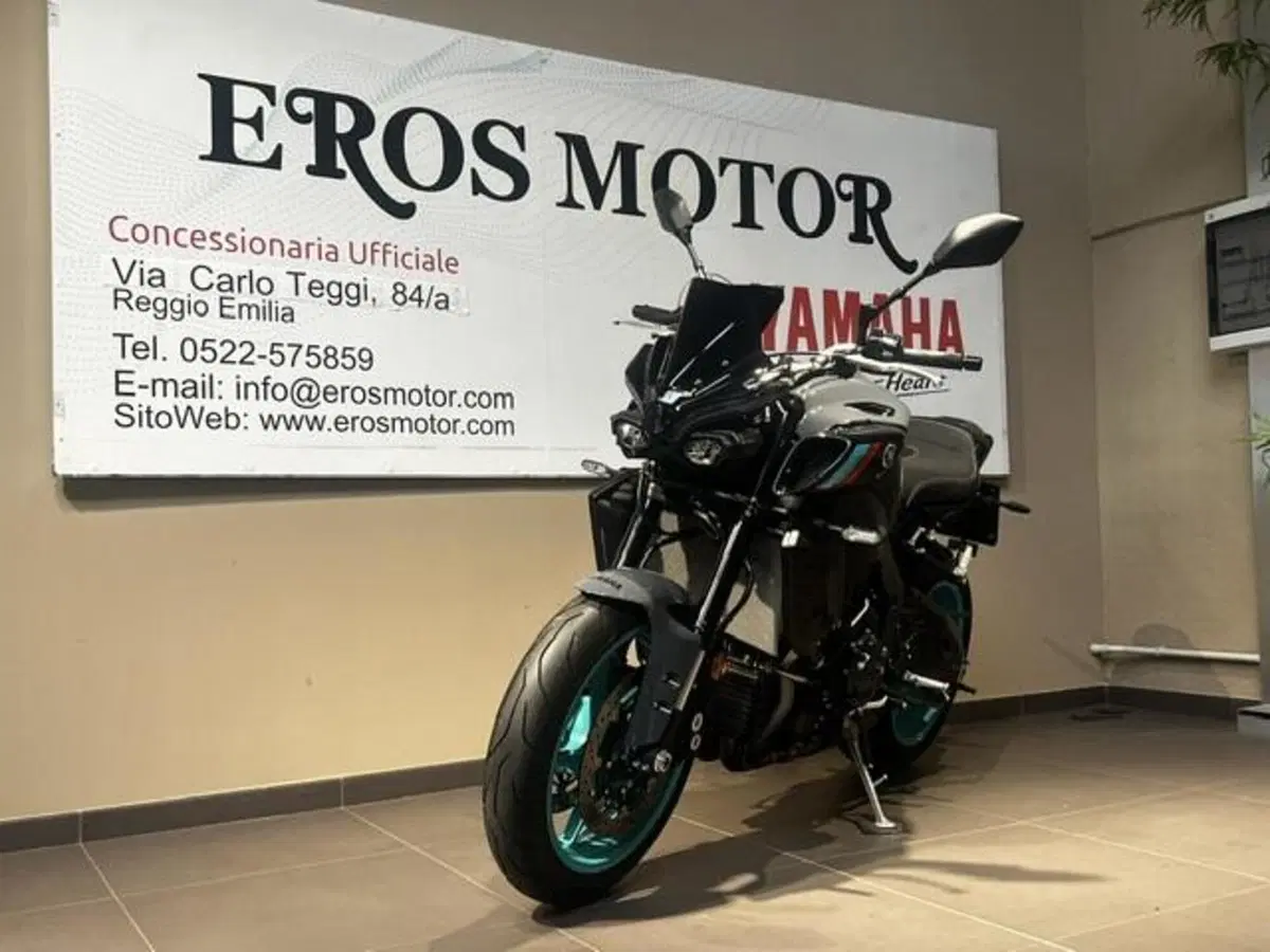 Yamaha MT-10 (2022 - 26) (5)