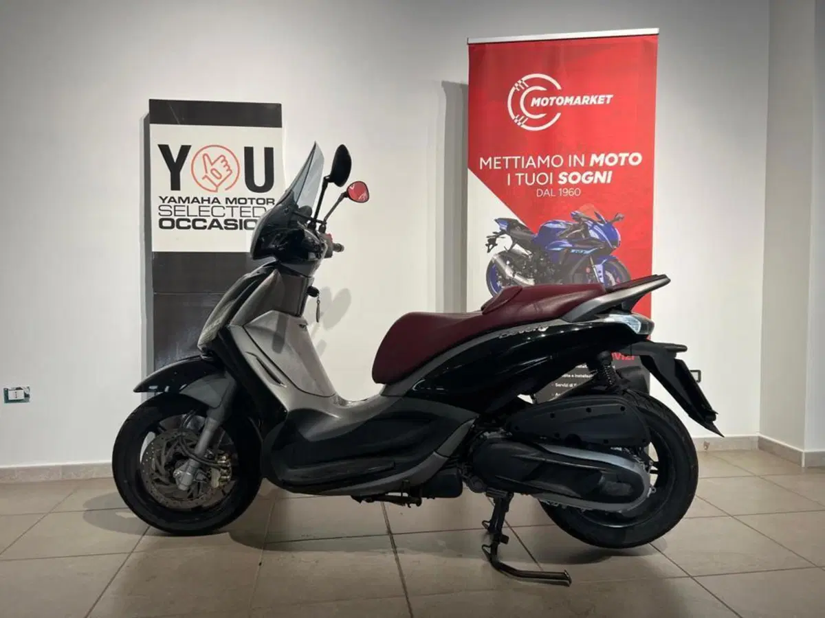 Piaggio Beverly 350 SportTouring ie (2011 - 15) (2)