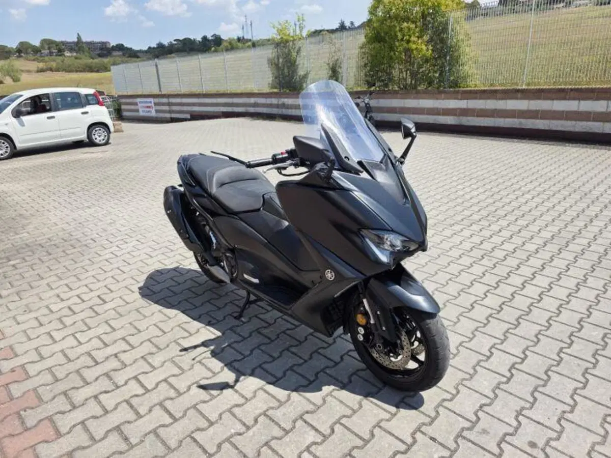 Yamaha T-Max 560 (2020 - 21) (2)