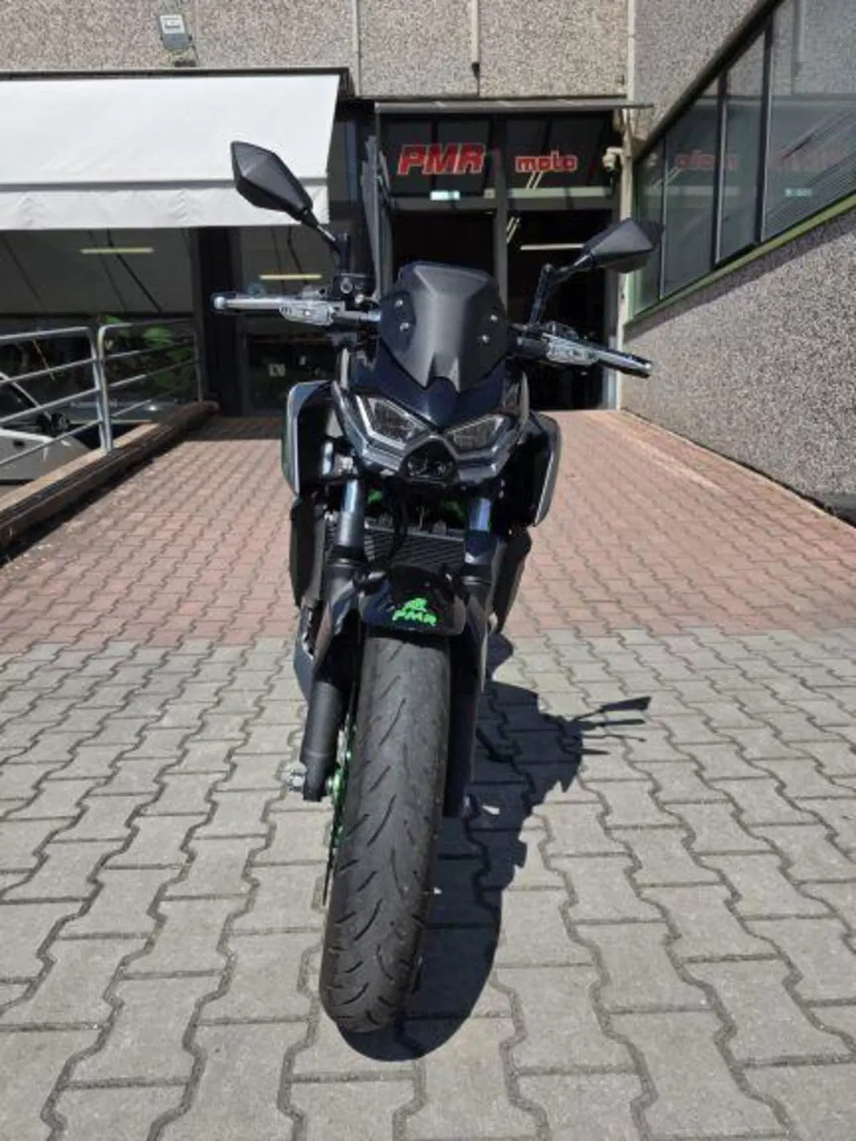 Kawasaki Z 500 SE (2024 - 26) (5)