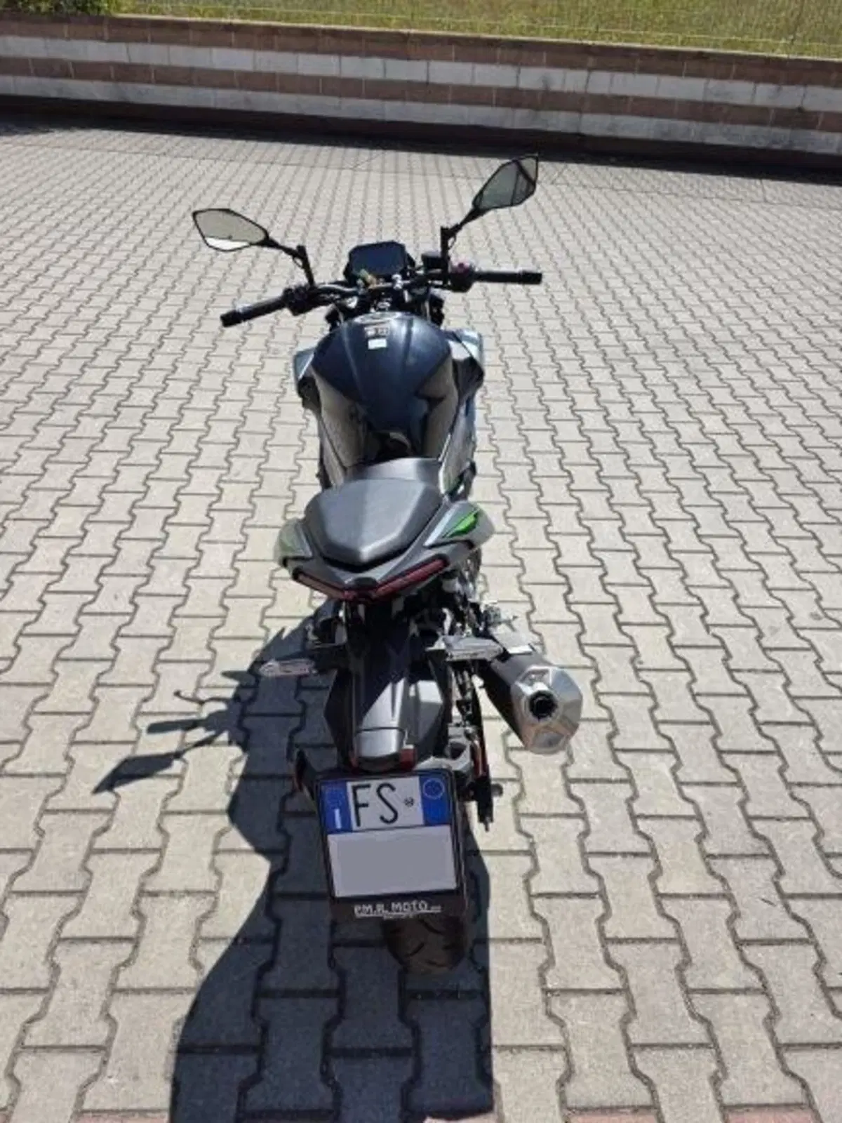 Kawasaki Z 500 SE (2024 - 26) (6)