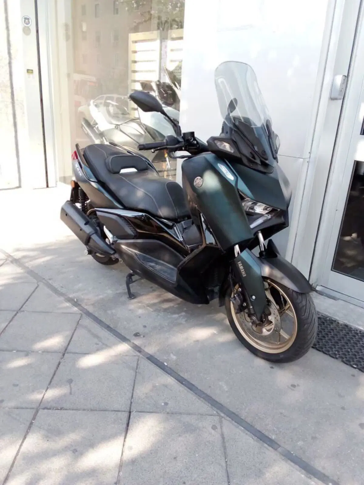 Yamaha X-Max 300 Tech Max (2021 - 24) (3)
