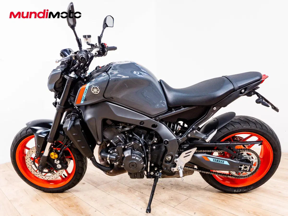 Yamaha MT-09 (2021 - 23) (6)