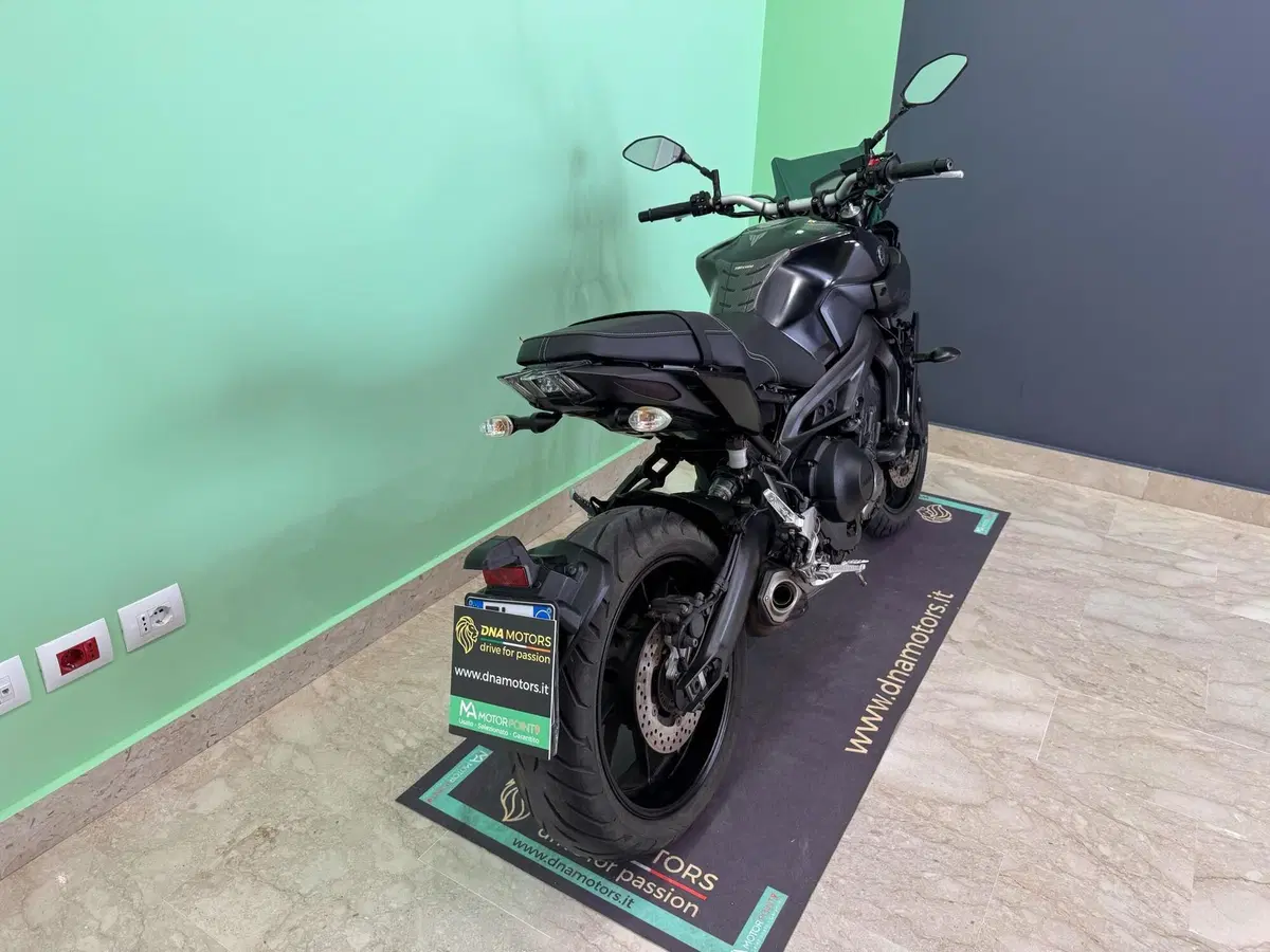Yamaha MT-09 (2017 - 20) (10)
