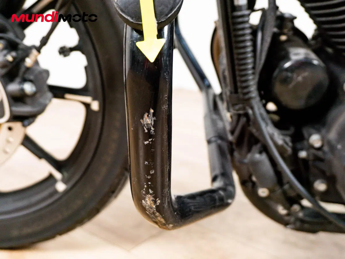 Harley-Davidson 883 Iron (2009 - 11) - XL 883N (15)