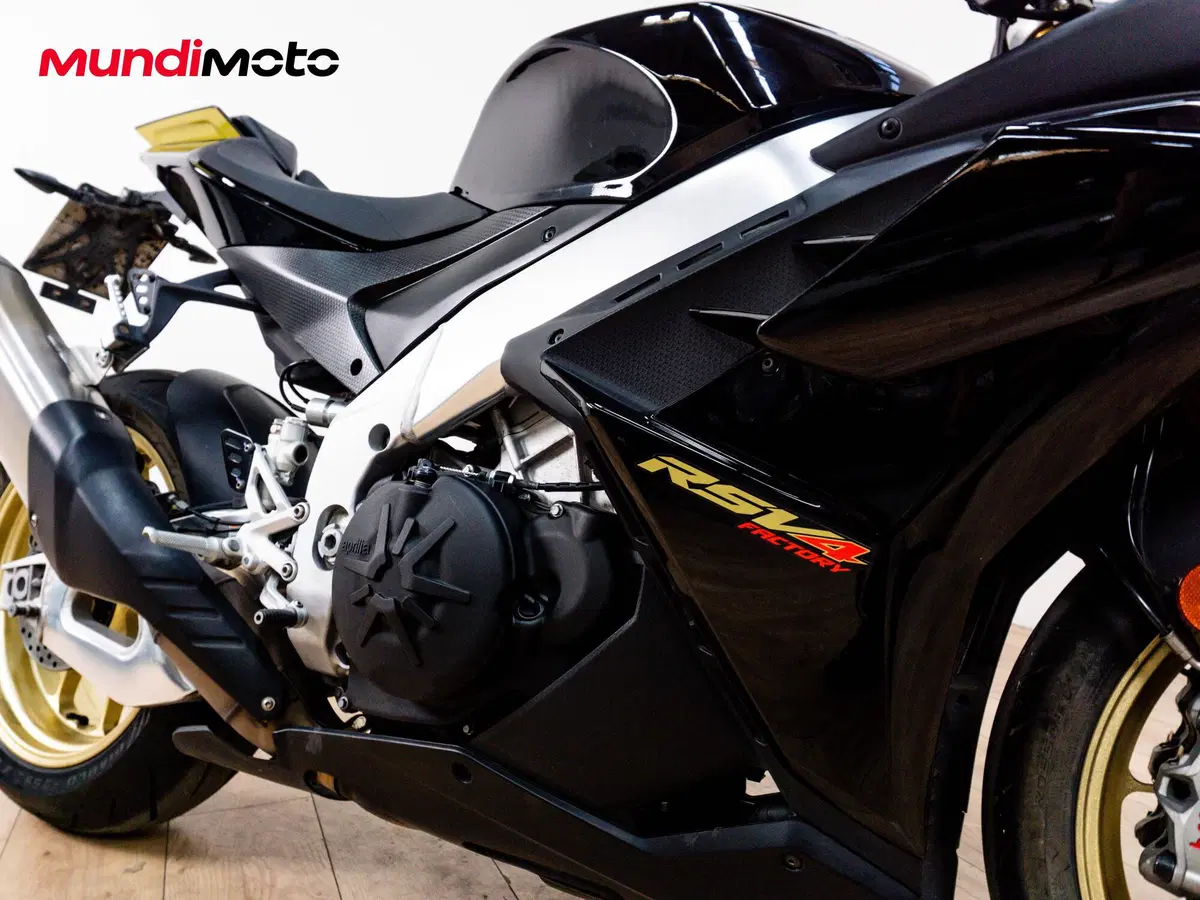 Aprilia RSV4 1100 Factory (2020) (5)