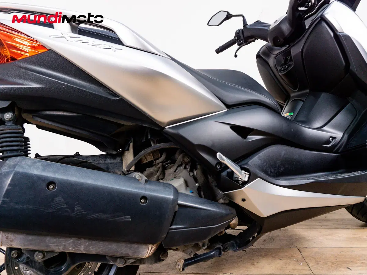 Yamaha X-Max 300 ABS (2017 - 20) (4)