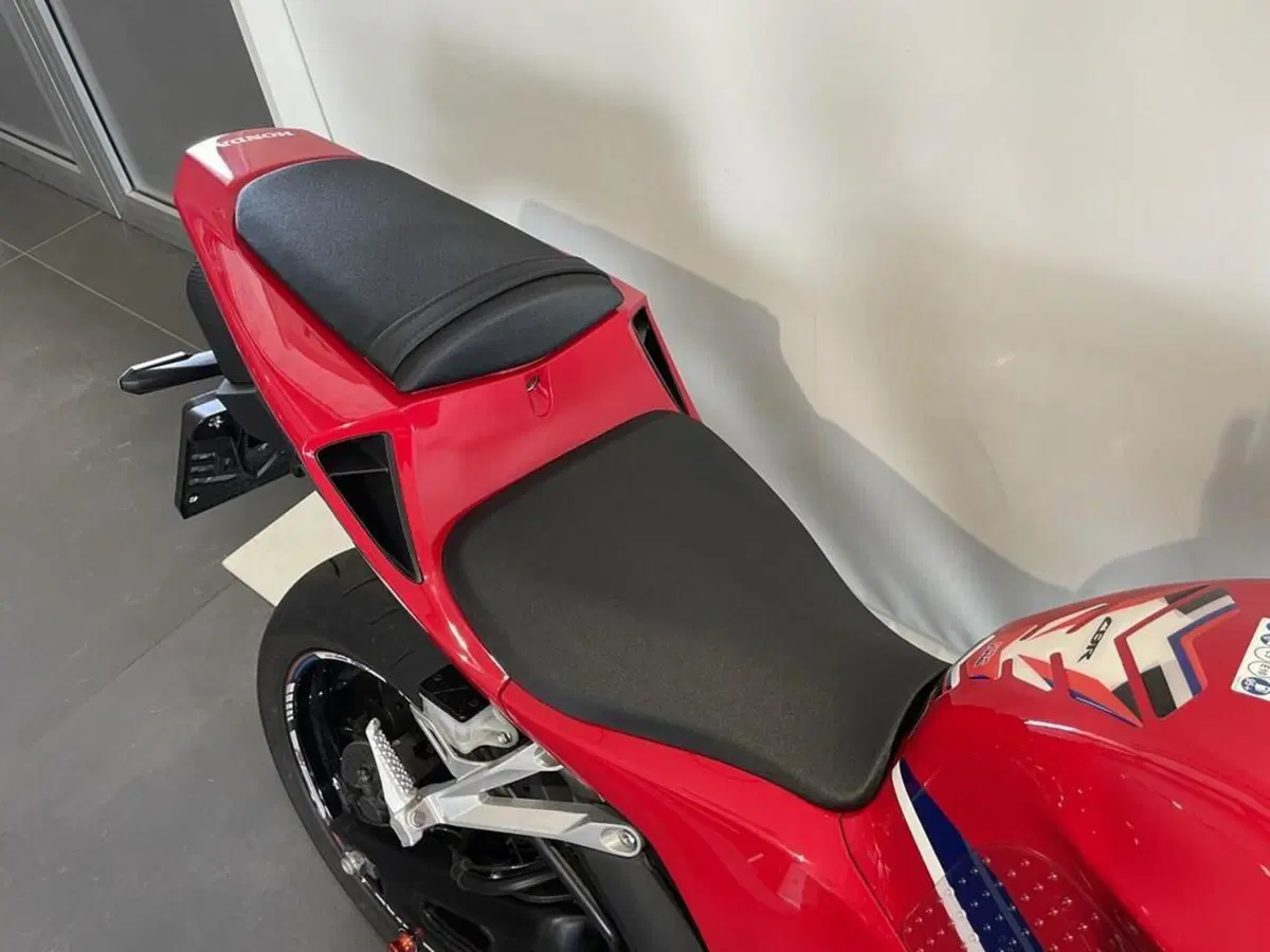 Honda CBR 600 RR (2024 - 26) (3)
