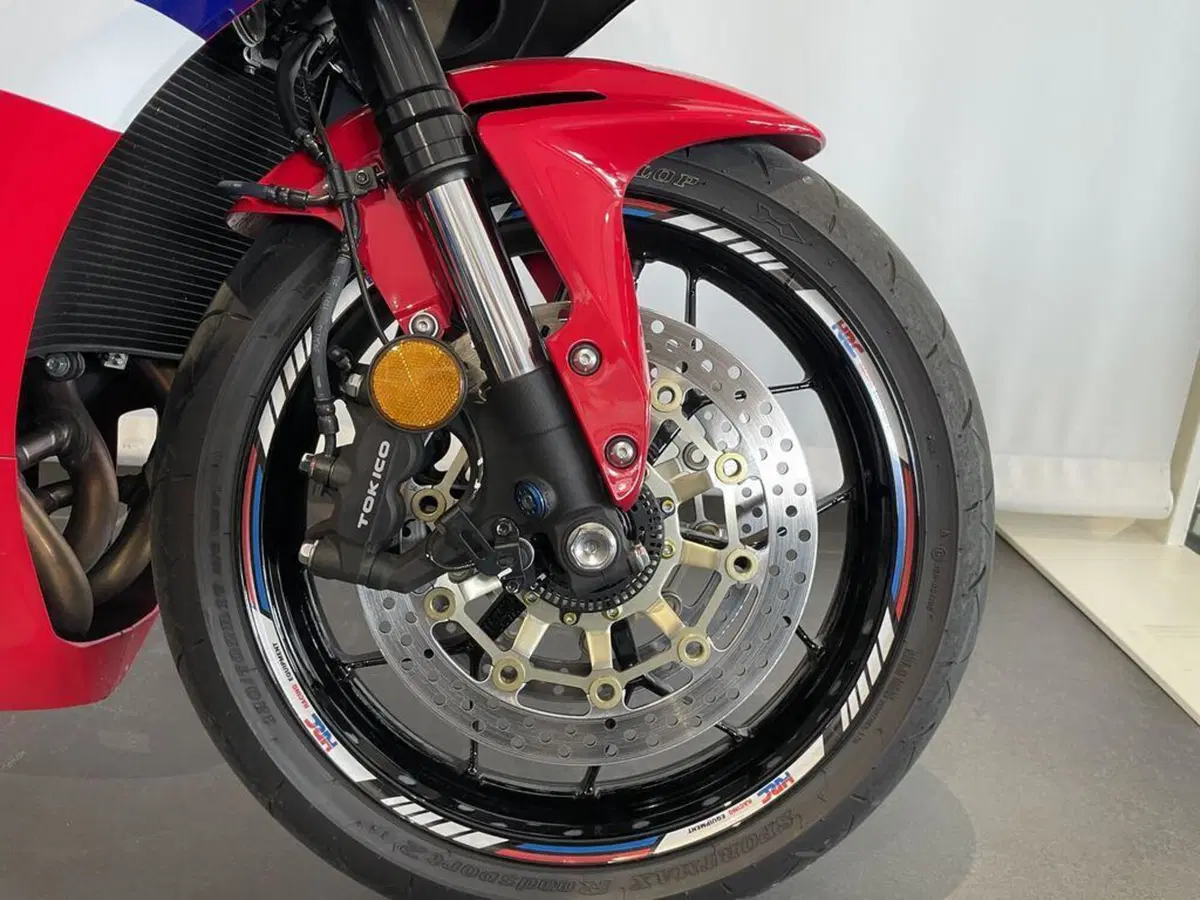 Honda CBR 600 RR (2024 - 26) (12)