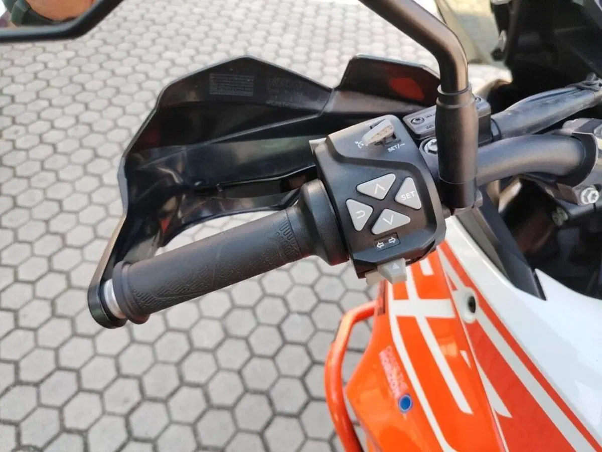 KTM 1290 Super Adventure S (2017 - 20) (9)