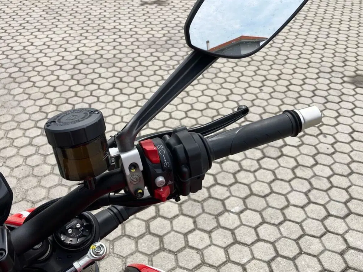 Ducati Streetfighter V2 (2022 - 24) (9)