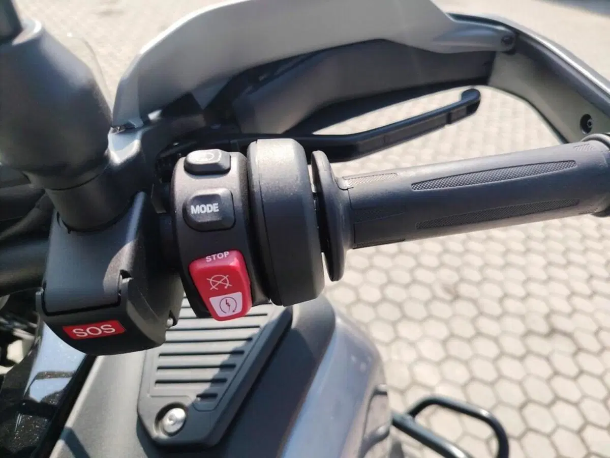 Bmw R 1300 GS Adventure Triple Black (2025 - 26) (9)
