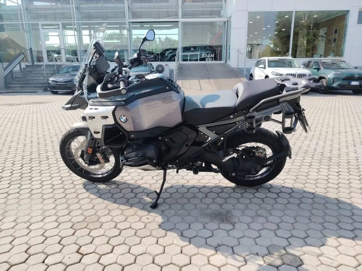 Bmw R 1300 GS Adventure Triple Black (2025 - 26) (4)