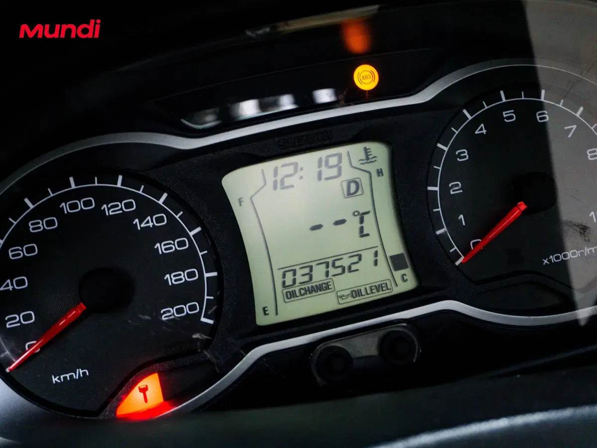 Suzuki Burgman AN 650 (2013 - 15) (12)