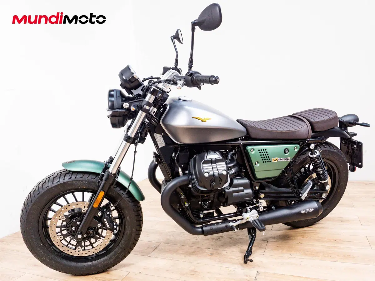 Moto Guzzi V9 Bobber Centenario (2021 - 22) (8)