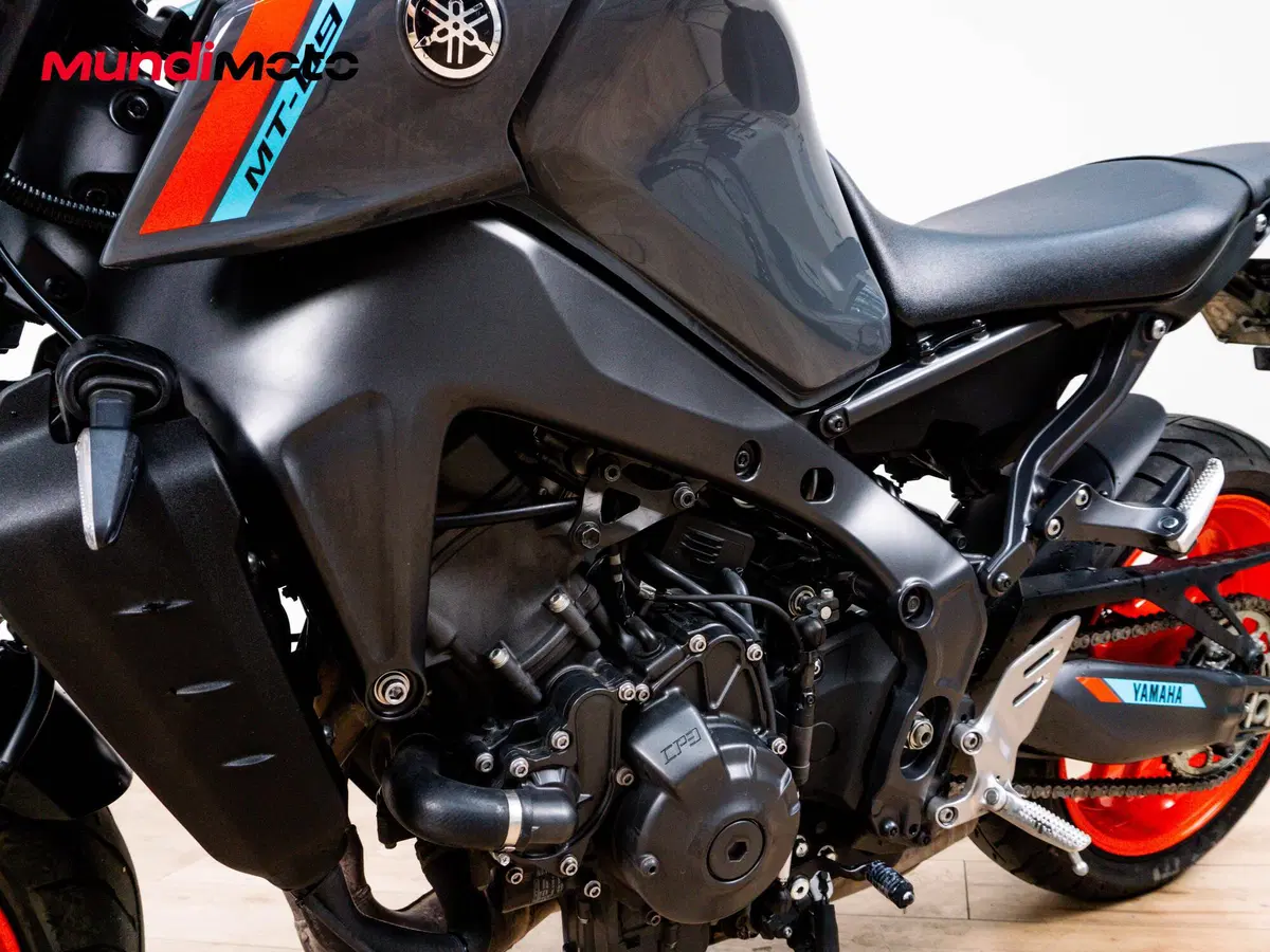 Yamaha MT-09 (2021 - 23) (9)