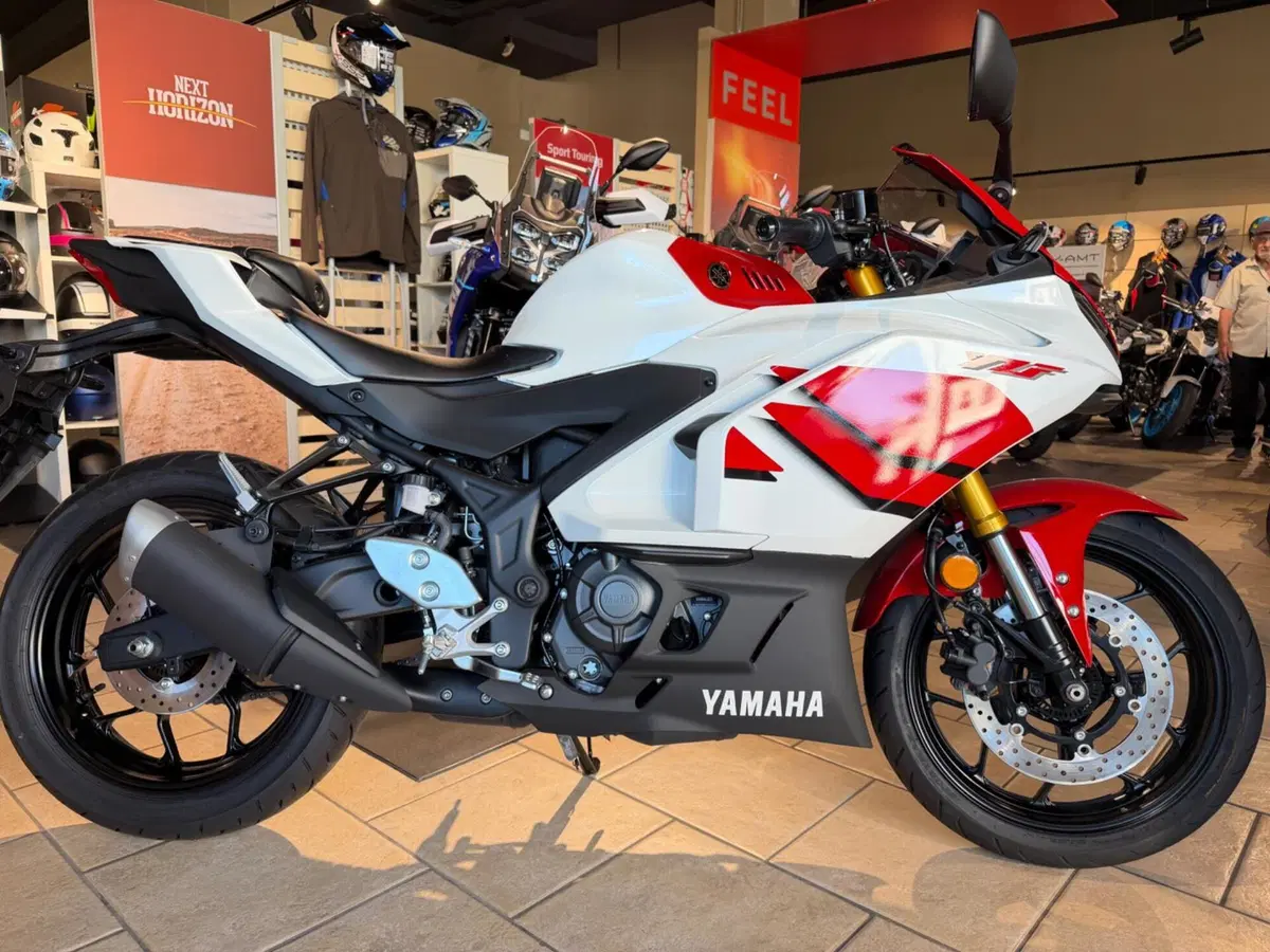 Yamaha YZF R3 70th (2026)