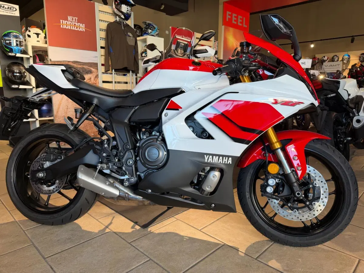 Yamaha YZF R7 70th (2026)
