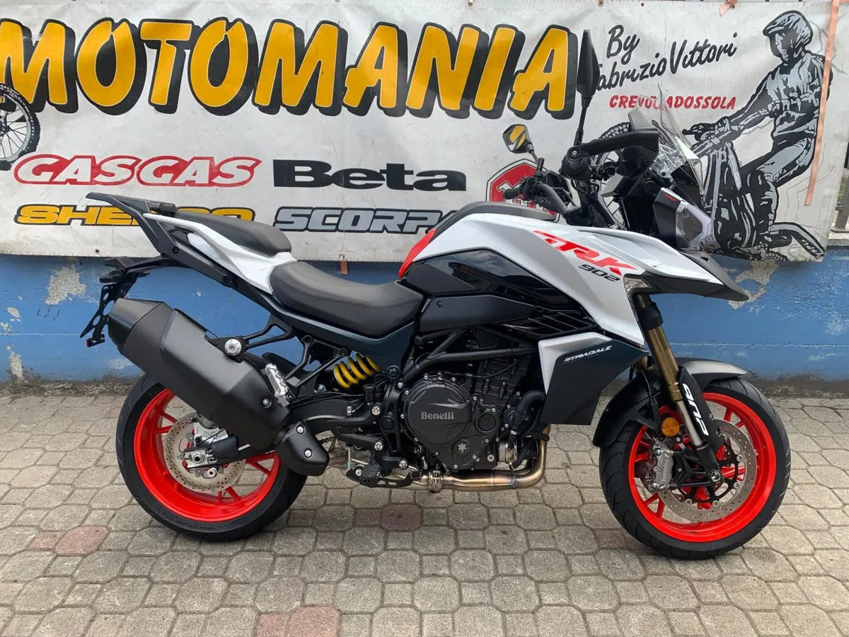 Benelli TRK 902 Stradale (2026)