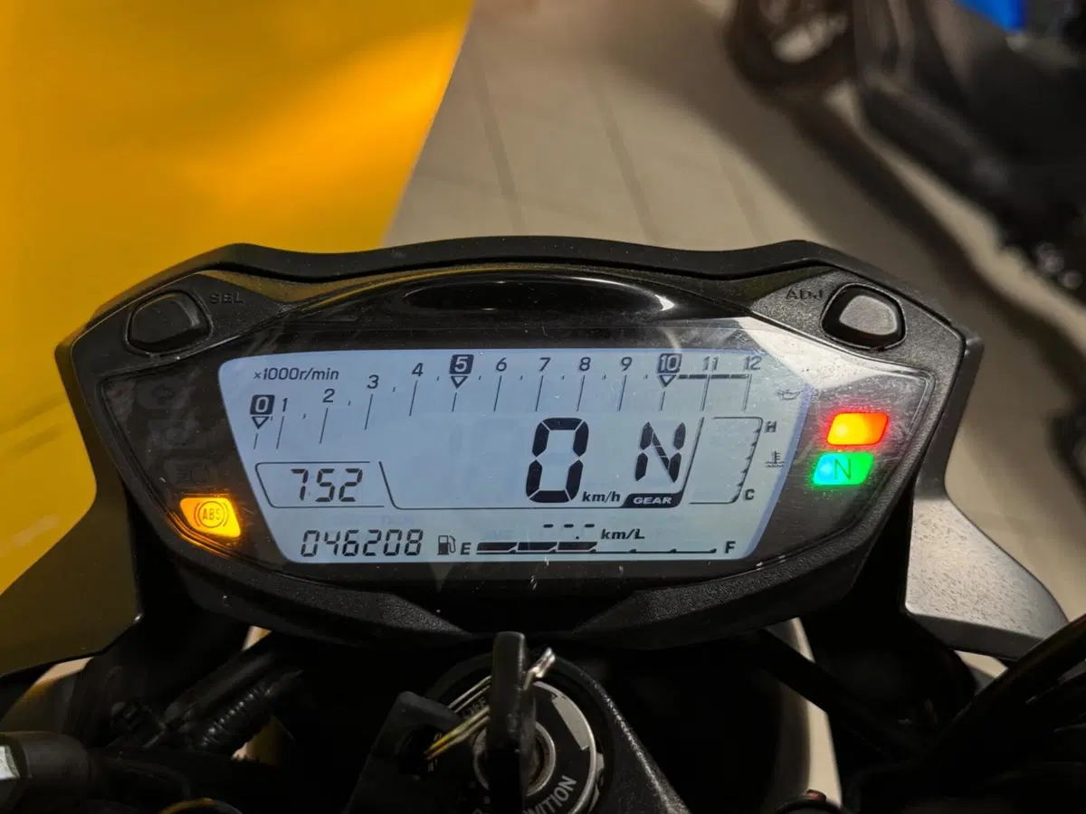 Suzuki SV 650 (2016 - 20) (2)
