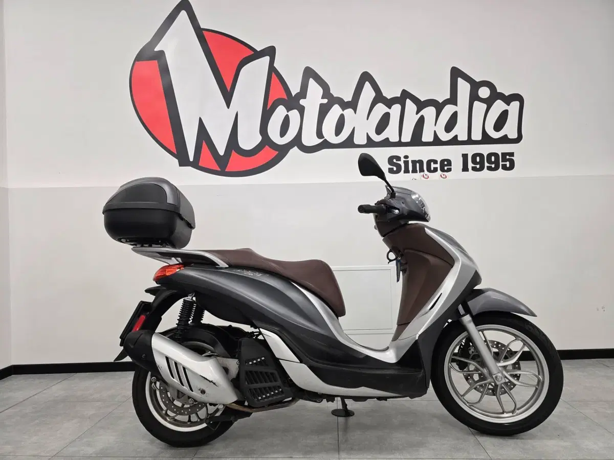 Piaggio Medley 150 ABS (2016 - 19) (4)