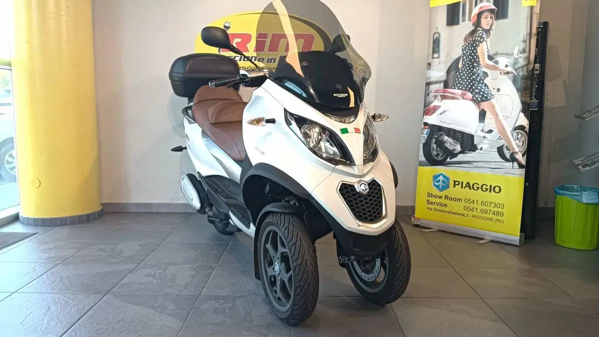 Piaggio Mp3 300 ie Business LT (2017 - 18) (3)