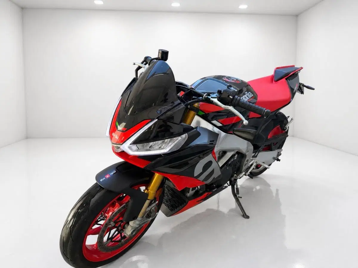 Aprilia Tuono V4 Factory (2021 - 24)
