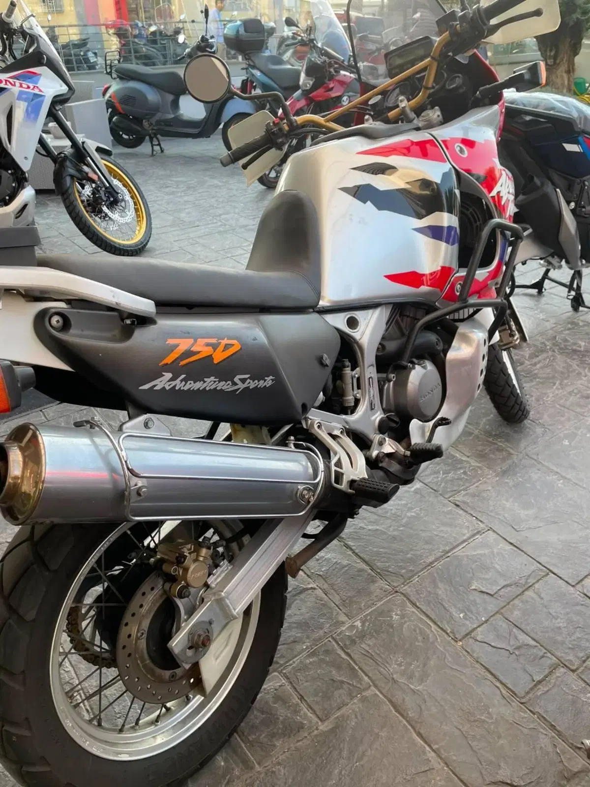 Honda Africa Twin XRV 750 (1996 - 02) (2)