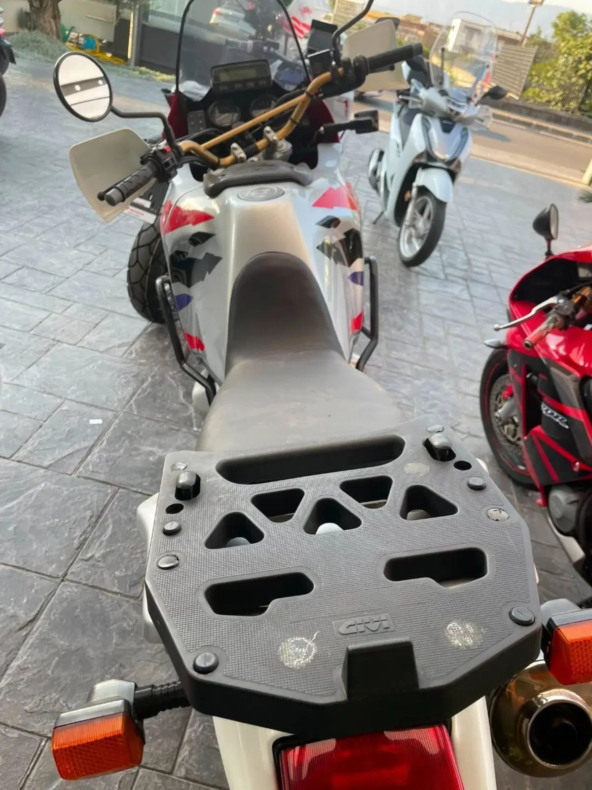 Honda Africa Twin XRV 750 (1996 - 02) (3)