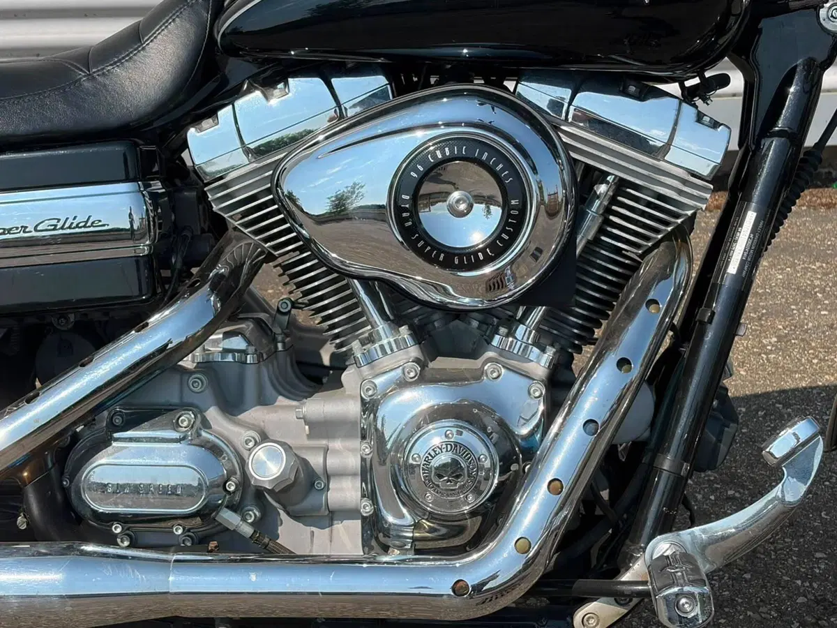 Harley-Davidson 1584 Super Glide Custom (2008 - 13) - FXDC (4)
