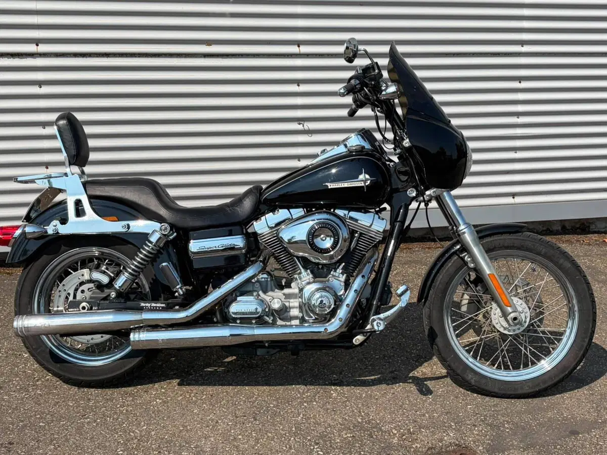 Harley-Davidson 1584 Super Glide Custom (2008 - 13) - FXDC (14)