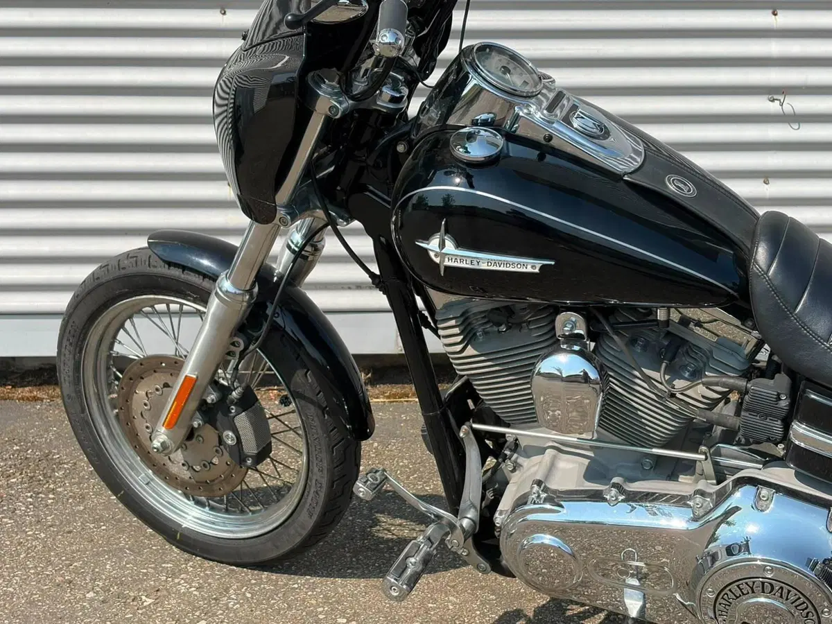 Harley-Davidson 1584 Super Glide Custom (2008 - 13) - FXDC (10)