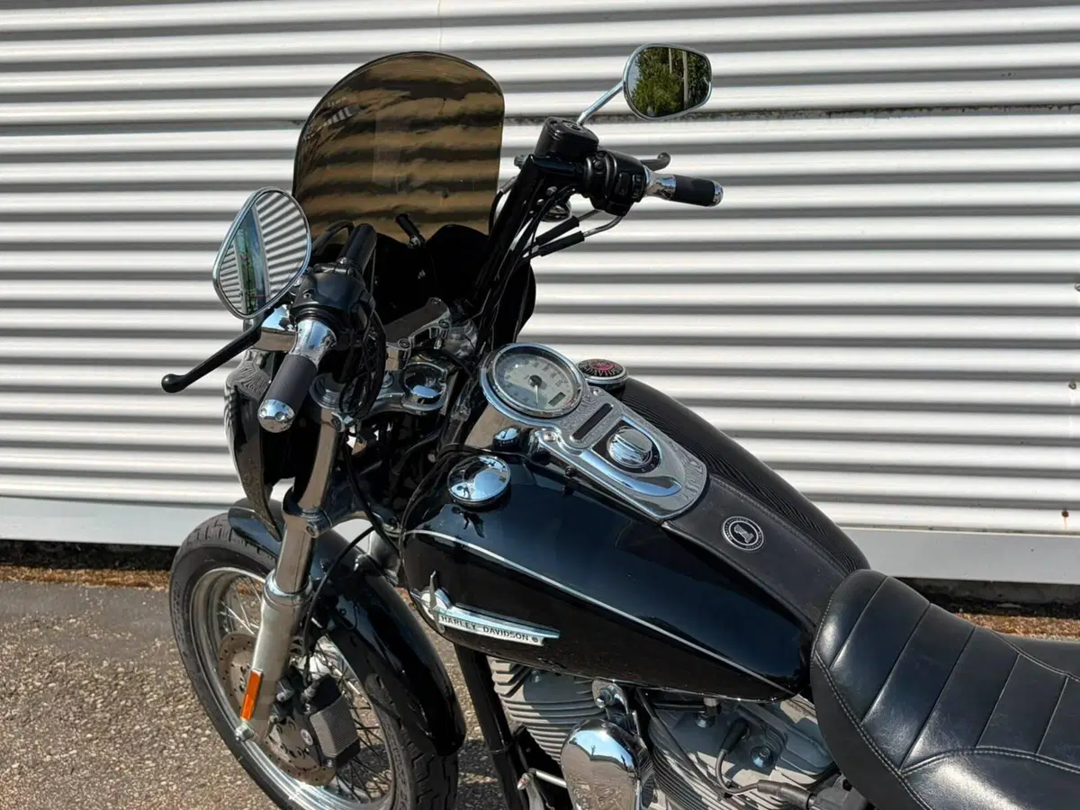 Harley-Davidson 1584 Super Glide Custom (2008 - 13) - FXDC (12)