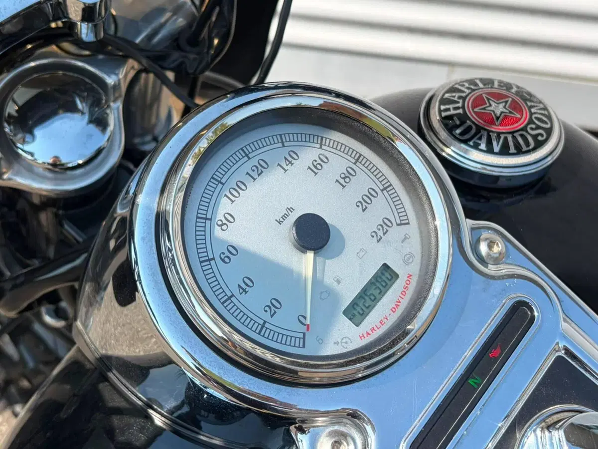 Harley-Davidson 1584 Super Glide Custom (2008 - 13) - FXDC (13)