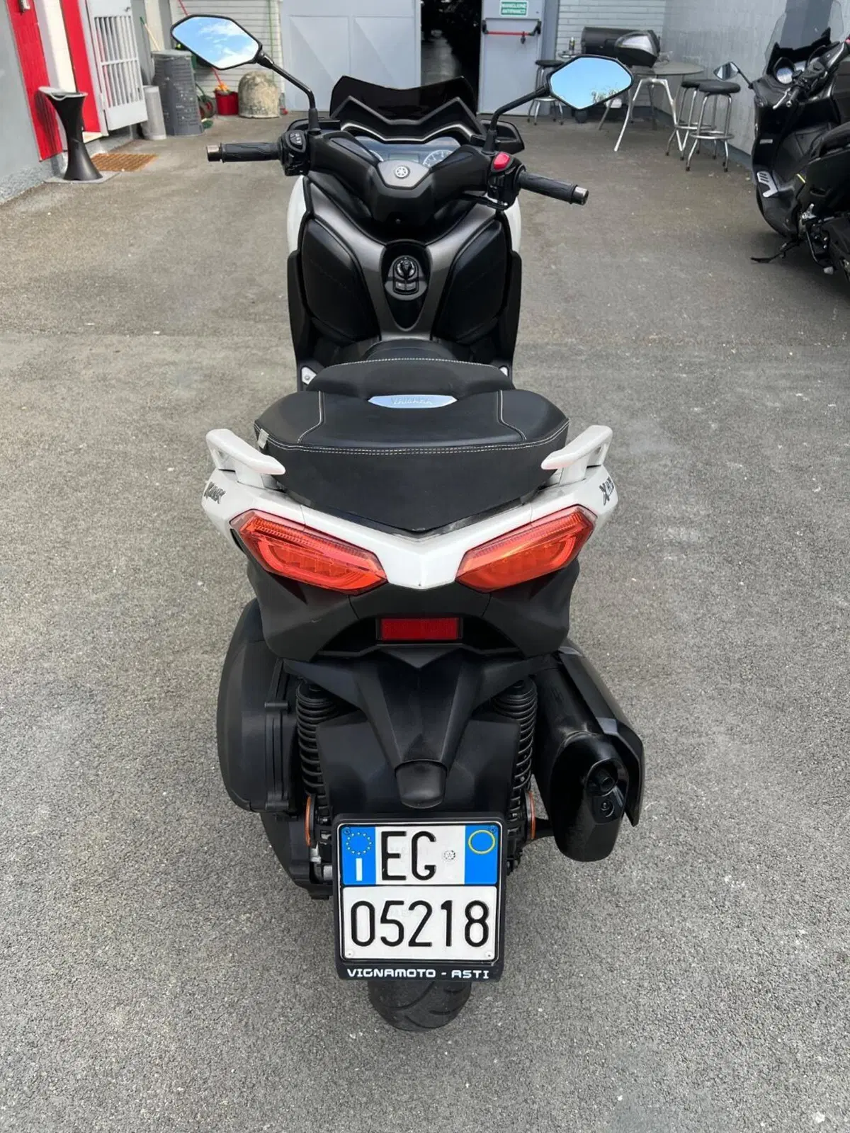 Yamaha X-Max 300 ABS (2017 - 20) (4)