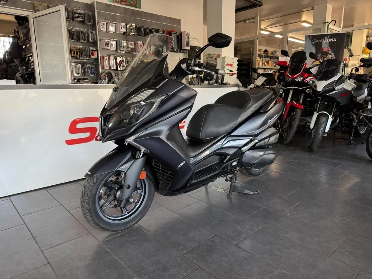 Kymco Downtown 350i ABS (2016 - 20) (2)
