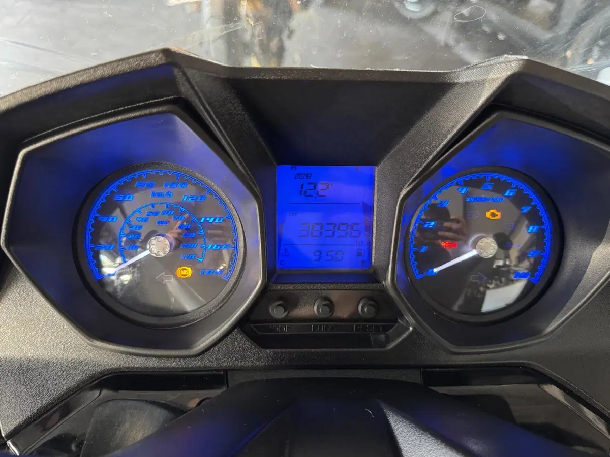 Kymco Downtown 350i ABS (2016 - 20) (5)