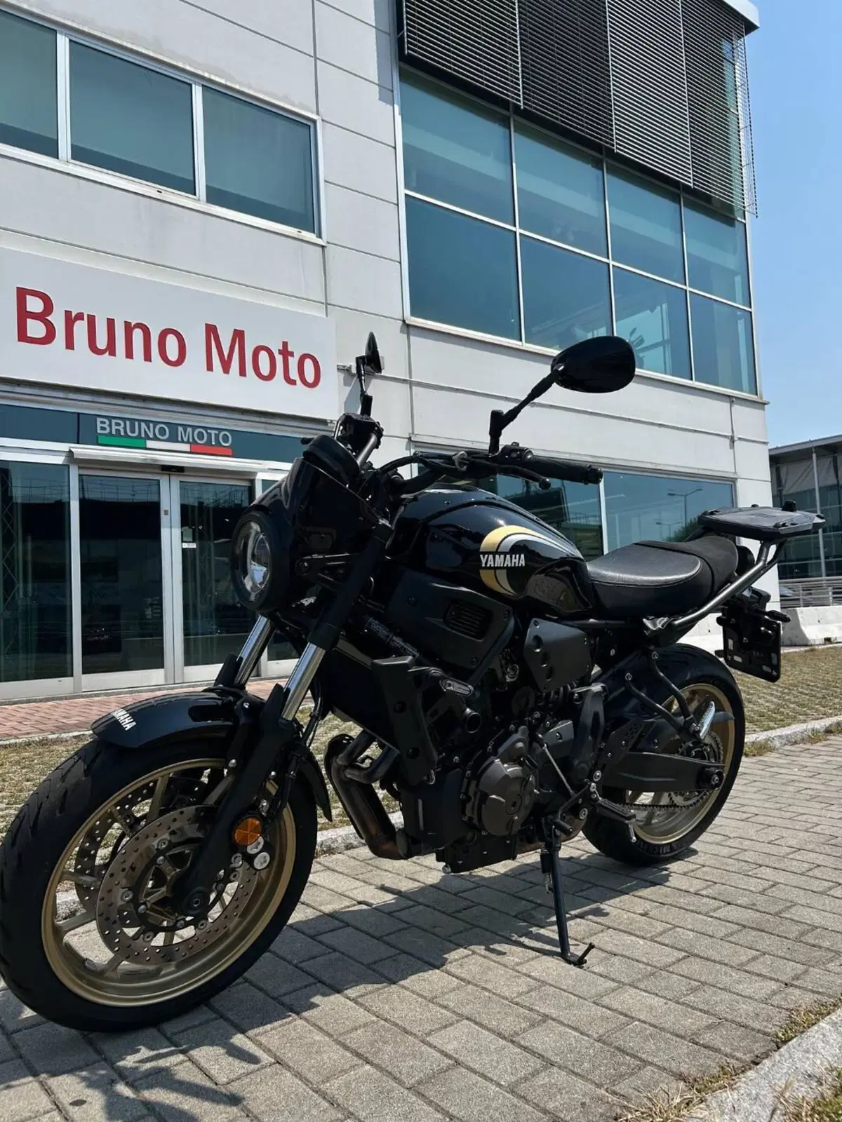 Yamaha XSR 700 (2022 - 26) (3)