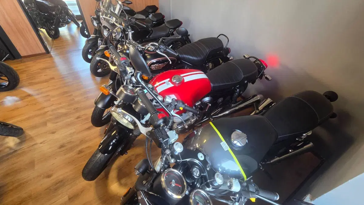 Royal Enfield Continental GT 650 (2021 - 26) (3)