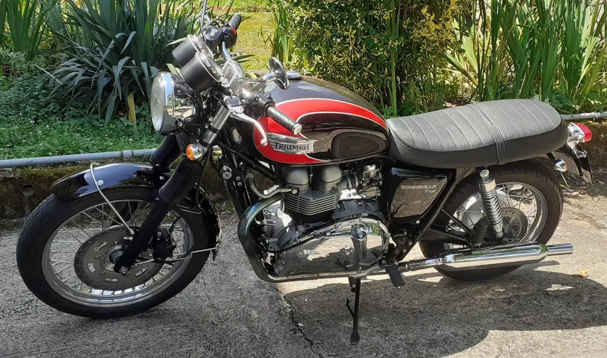 Triumph Bonneville T100 (2001 - 07) (5)