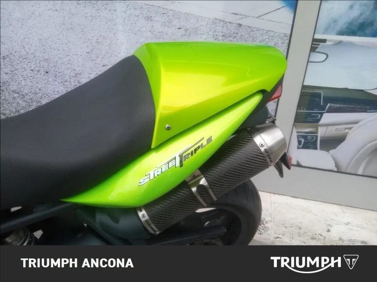 Triumph Street Triple (2007 - 12) (5)