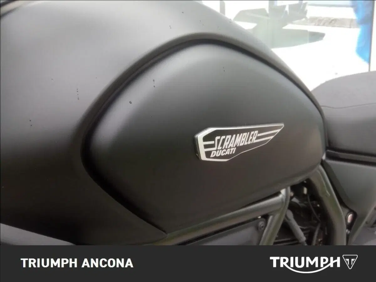 Ducati Scrambler 800 Icon Dark (2025 - 26) (4)