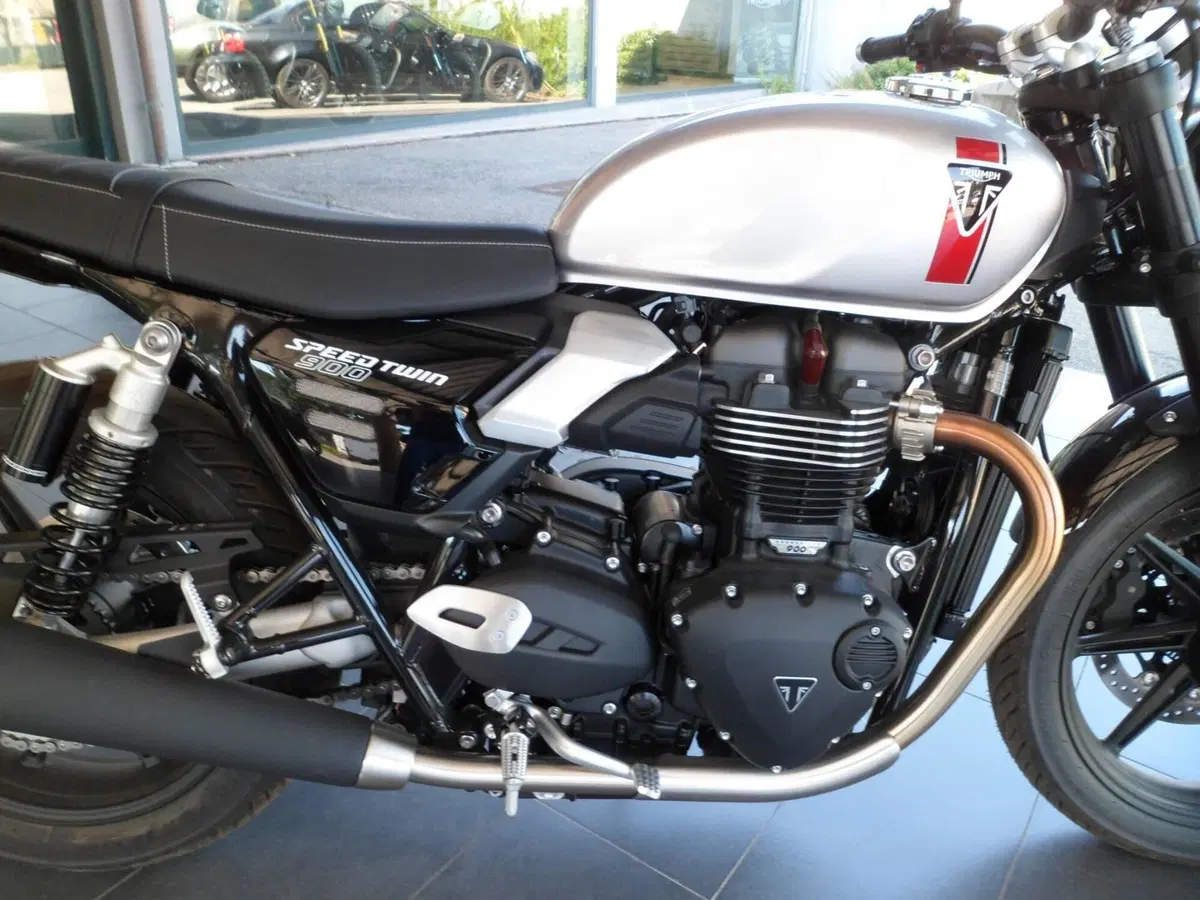 Triumph Speed Twin 900 (2025 - 26) (7)