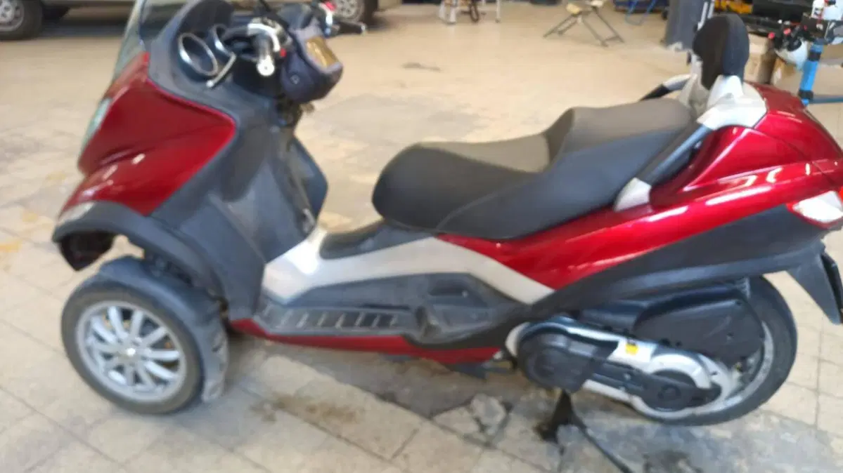 Piaggio MP3 400 Touring (2011 - 12) (2)