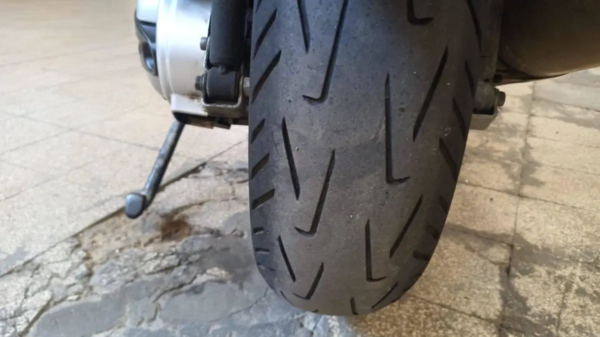 Piaggio MP3 400 Touring (2011 - 12) (5)