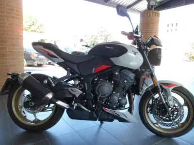 Triumph Trident 800 (2026) usata