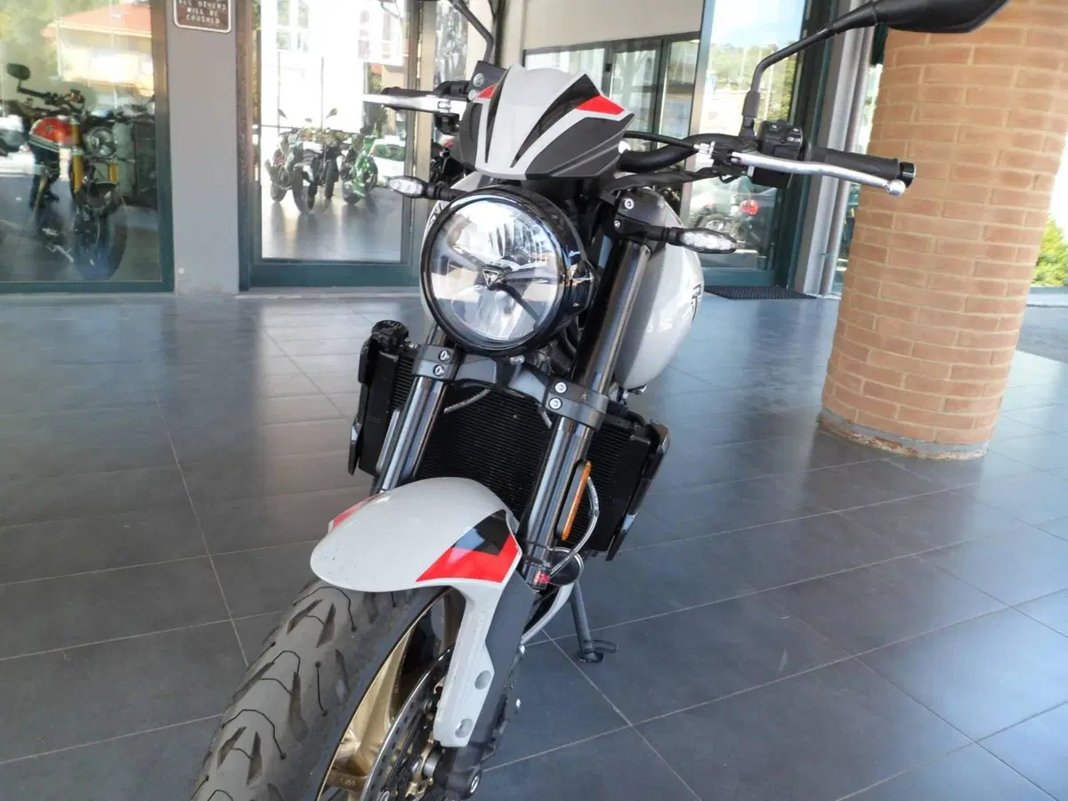 Triumph Trident 800 (2026) (2)