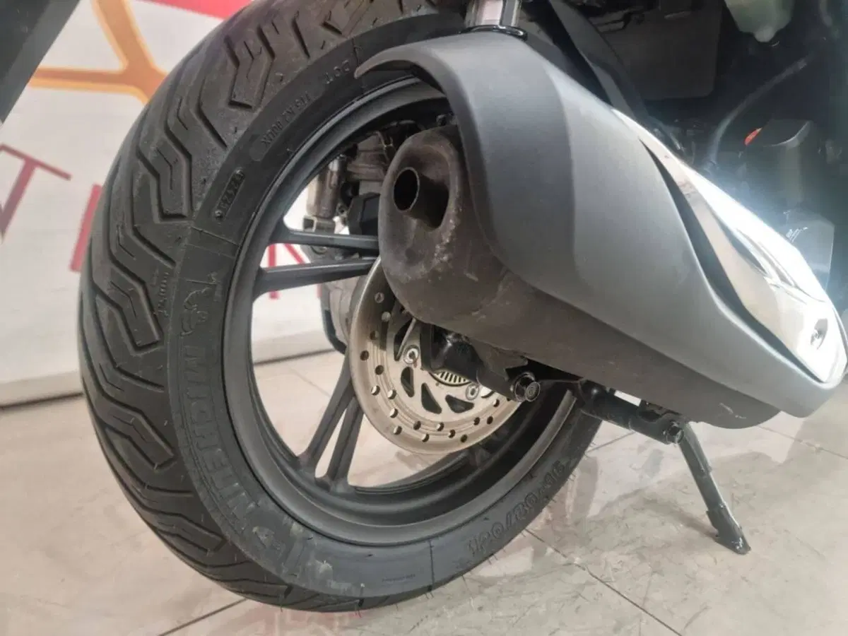 Honda SH 125i Sport (2024 - 25) (5)