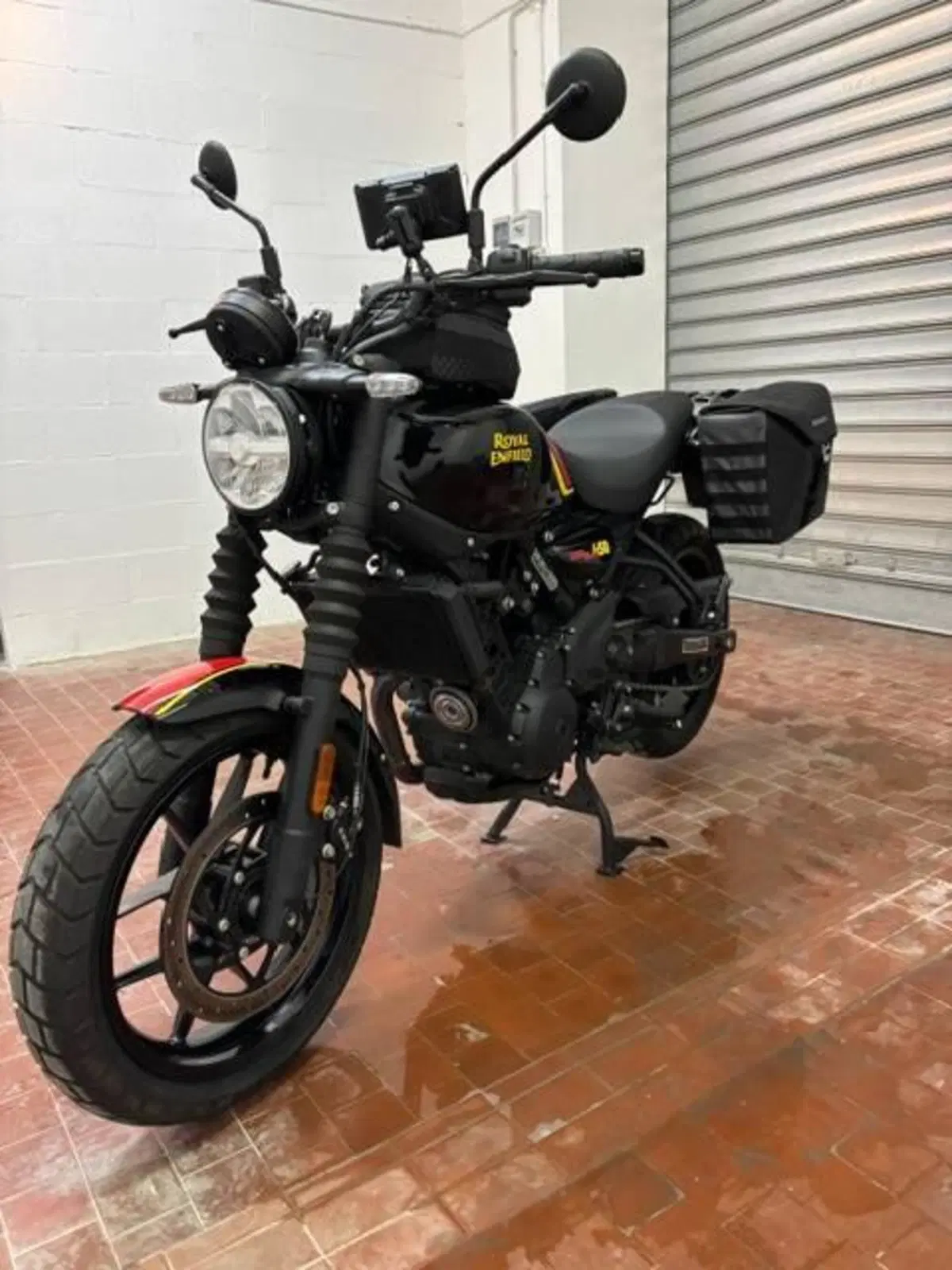 Royal Enfield Guerrilla 450 (2024 - 26)