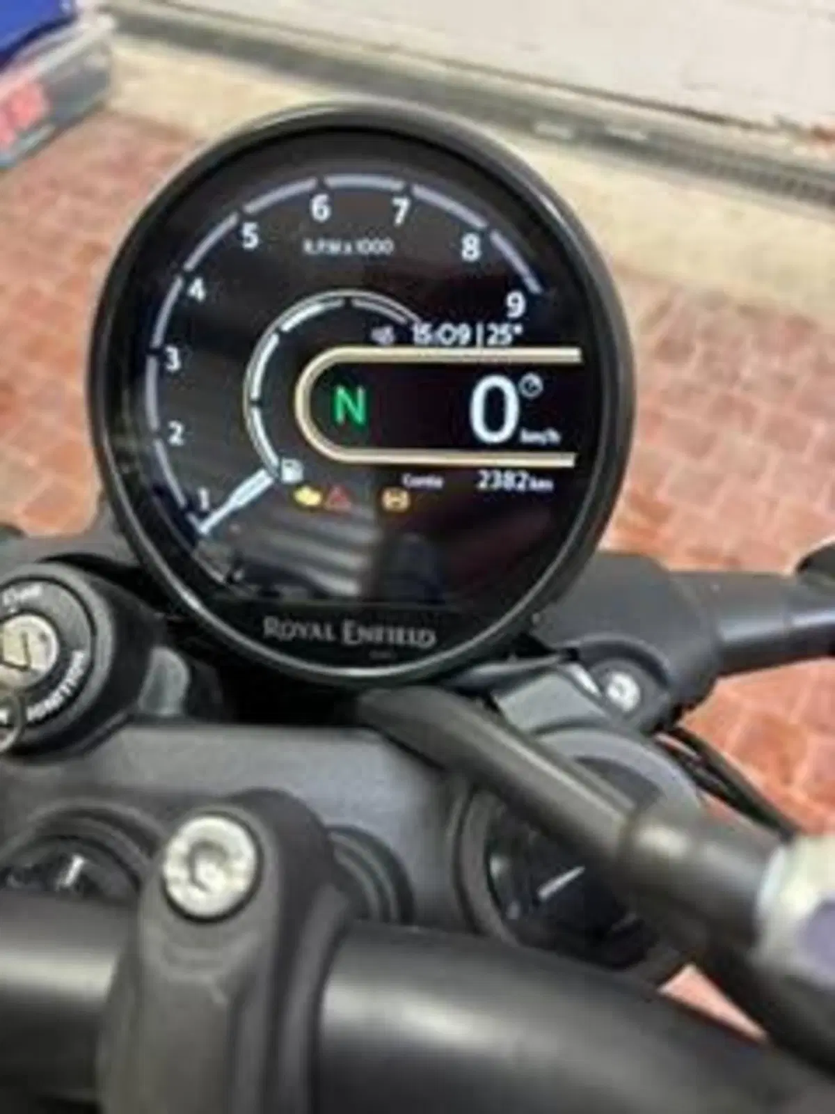 Royal Enfield Guerrilla 450 (2024 - 26) (7)